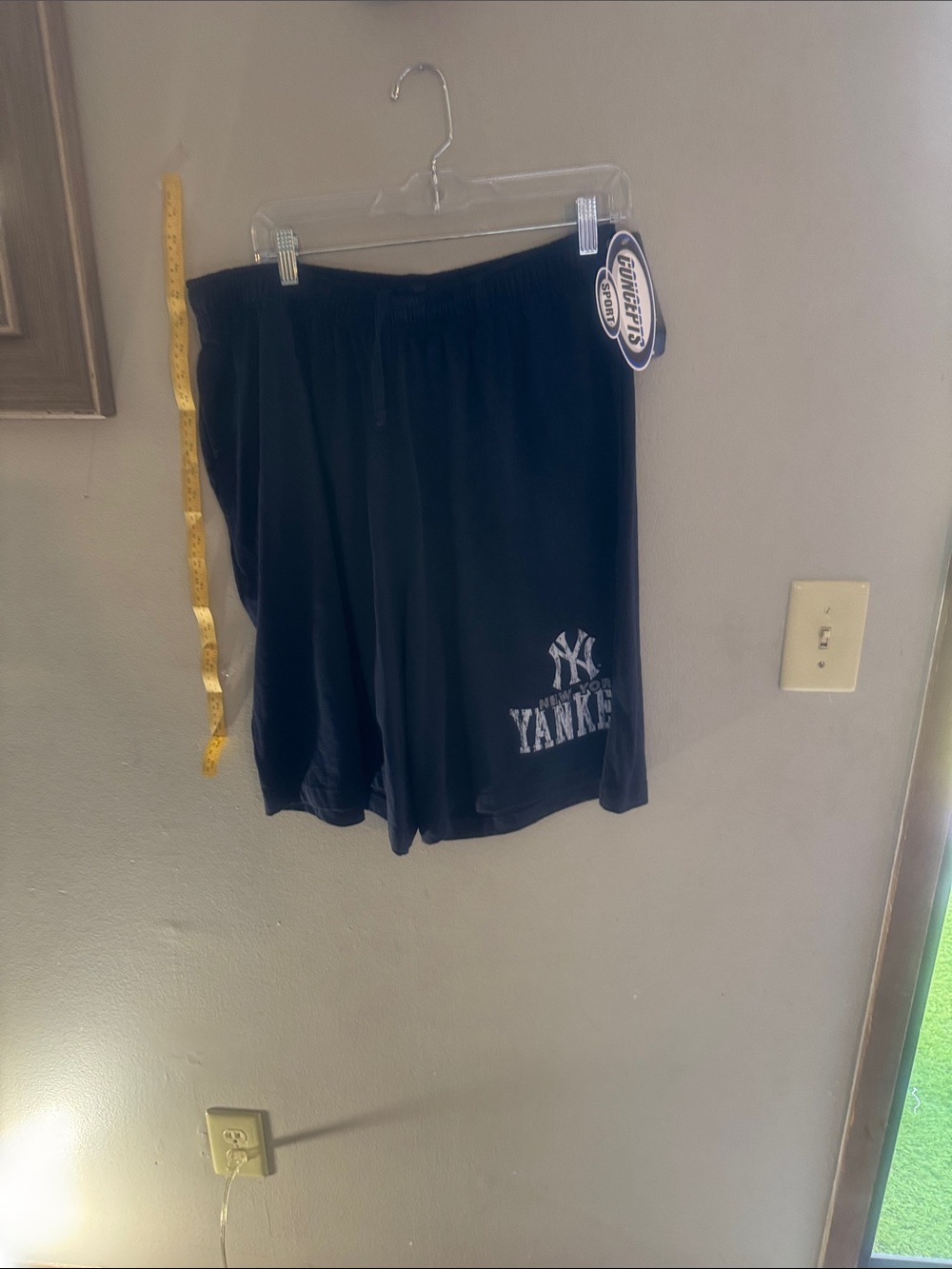 Men's Navy Athletic Shorts with Yankees Logo - Picture 9 of 9